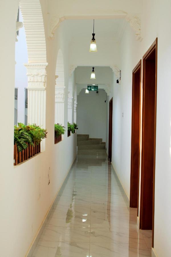 Hotel Tiwi Sunrise Esterno foto